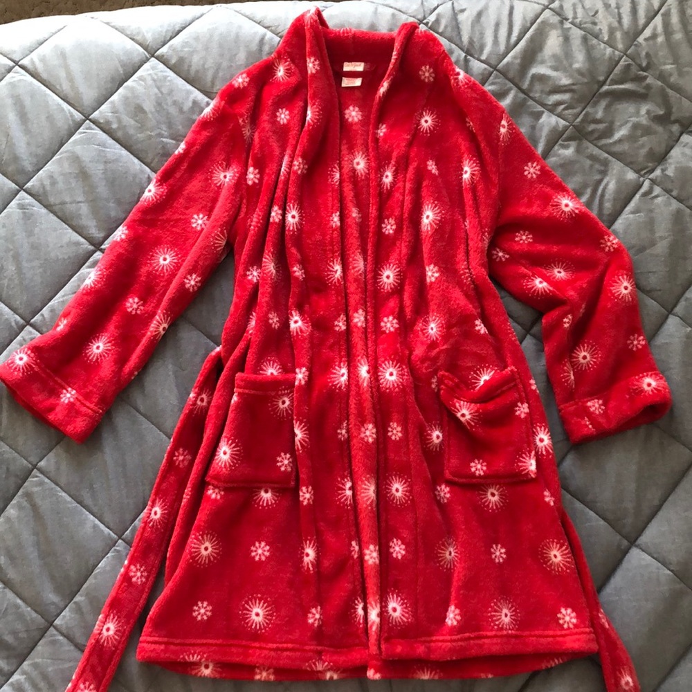 red snowflake robe